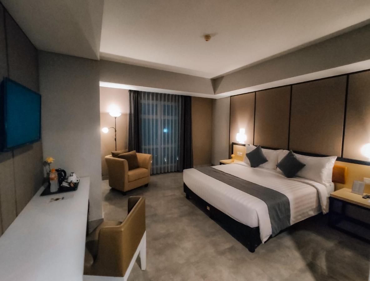 Bess Mansion Hotel Surabaya Wonocolo Luaran gambar